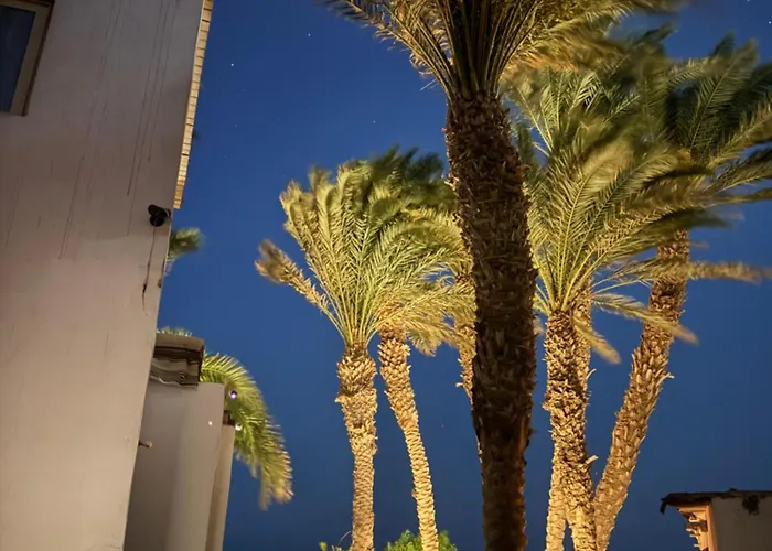 Luma Beachfront 2 Bedroom House Oasis With Yard * Dahab