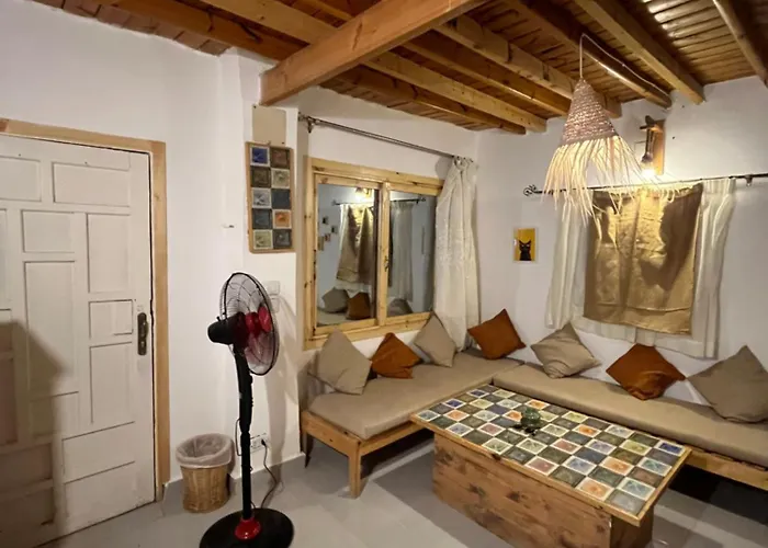 Apartment Luma Beachfront 2 Bedroom House Oasis With Yard *