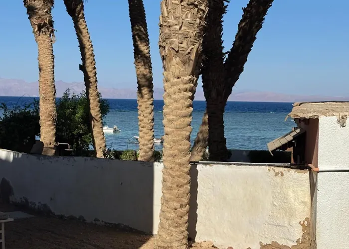 Luma Beachfront 2 Bedroom House Oasis With Yard Apartment